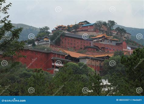 ¡El Templo de Wutai Shan, un oasis sereno con arquitectura ancestral!